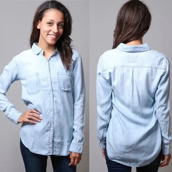 Rails| Carter Light Vintage Polka Dot Chambray - Picture 13 of 13